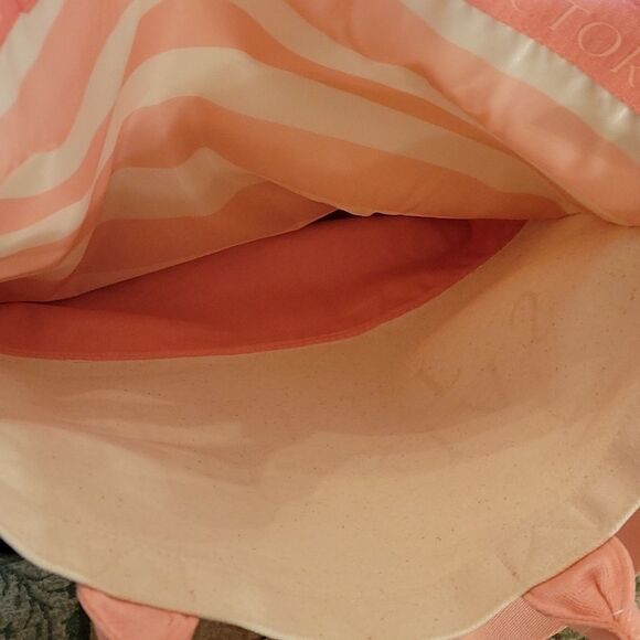 BRAND NEW VICTORIA SECRET INSULATED COOLER TOTE BAGS - Picture 15 of 16